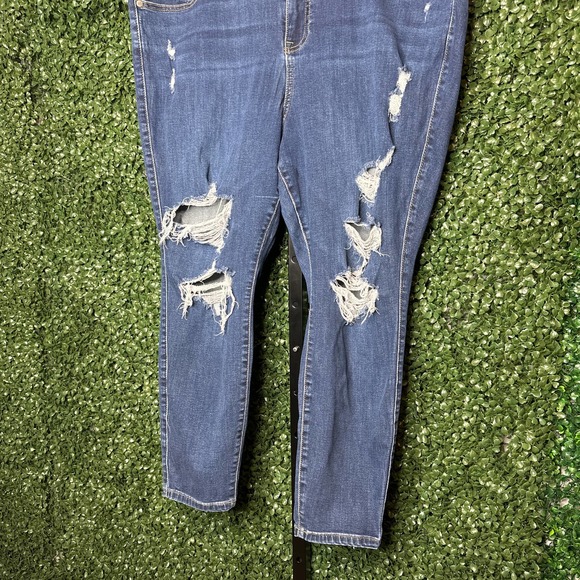Torrid Distressed Skinny Jegging Jeans Size 24S - Picture 3 of 8